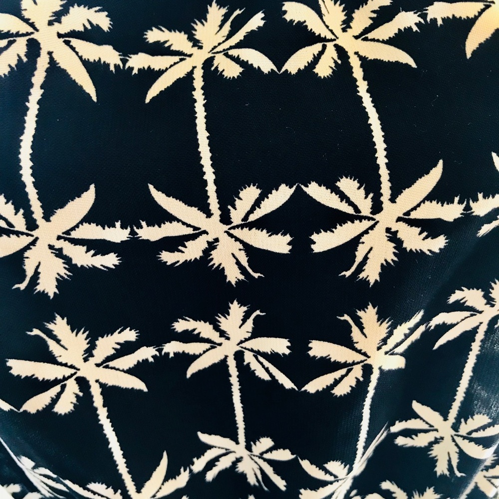 SALE!!  PALM TREE Print TROPICAL Shorts ROMPER M - Picture 5 of 8